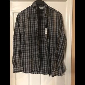 Zara Man longs sleeve button up. Relaxed fit.